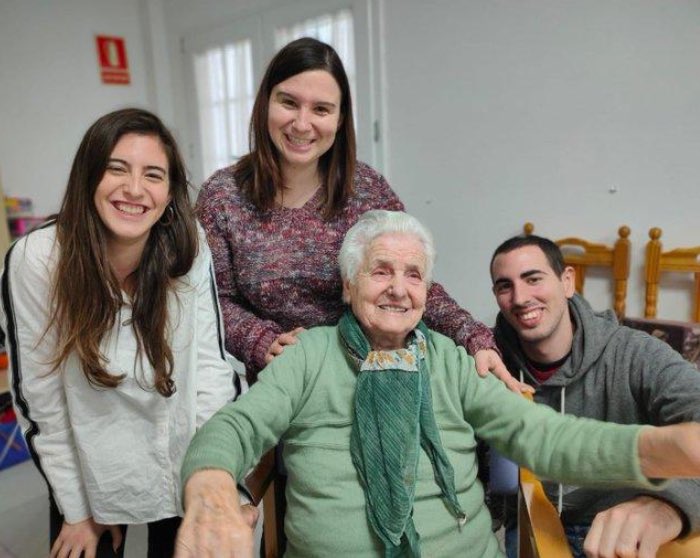 Ana Del Valle with her grandchildren 