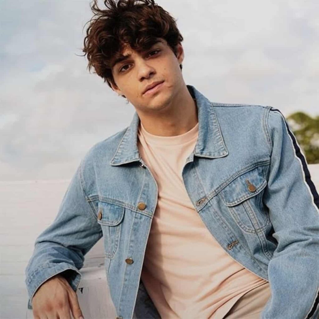 Leaked video shows American Actor Noah Centineo packing and filming himself 