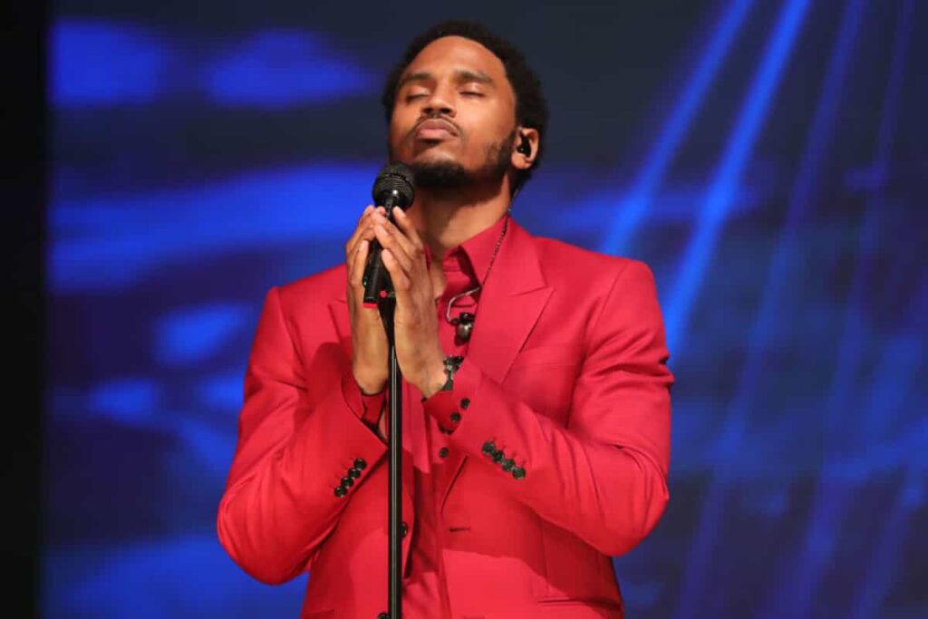 Trey Songz spitting video leaked and goes viral and makes his fans angry for his act during pandemic 