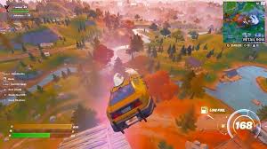 How to harm a car in under a minute after honking at an opponent on Fortnite